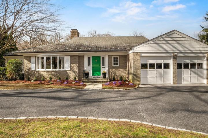 Photo of 52 Oakledge Road, Bronxville NY