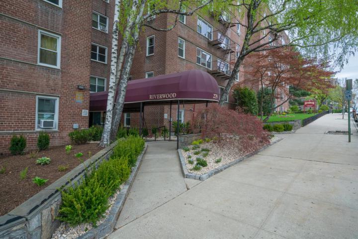 Photo of 279 North Broadway 8n, Yonkers NY