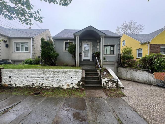 Photo of 548 South 10th Avenue