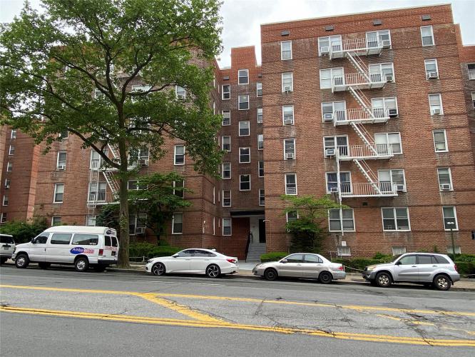 Photo of 501 Riverdale Avenue 6l, Yonkers NY