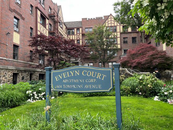 Photo of 604 Tompkins Avenue B-2