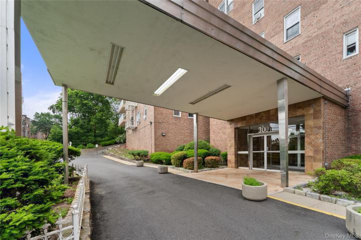 Photo of 300 N Broadway 7b, Yonkers NY