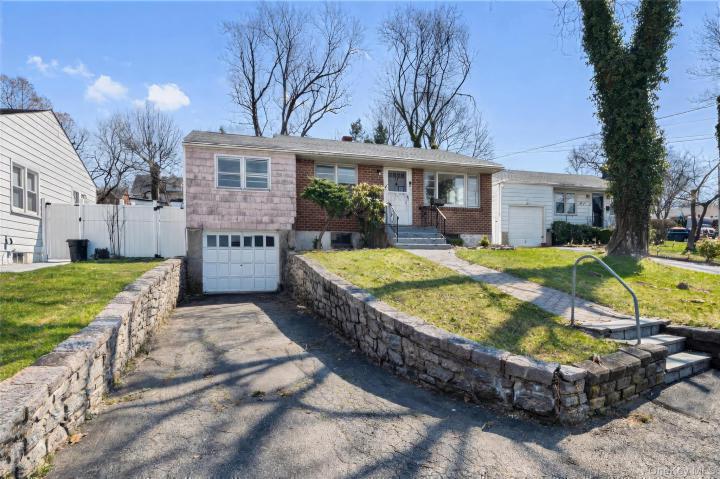 Photo of 53 Sweetfield Circle, Yonkers NY