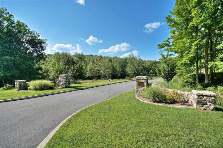 Photo of 2 Falcon Ridge Drive, Goldens Bridge NY