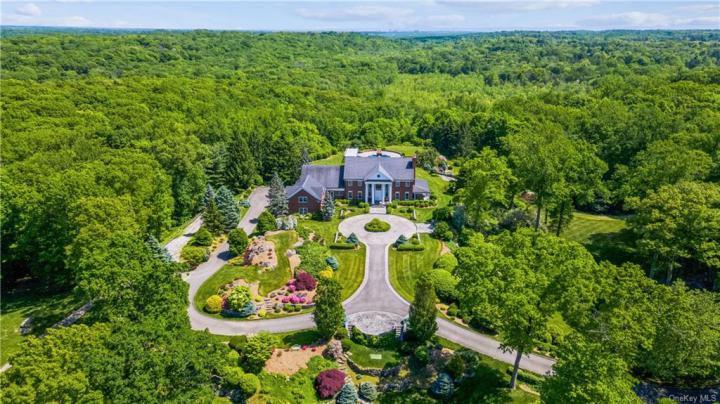 Photo of 40 Smith Farm Road, Bedford NY