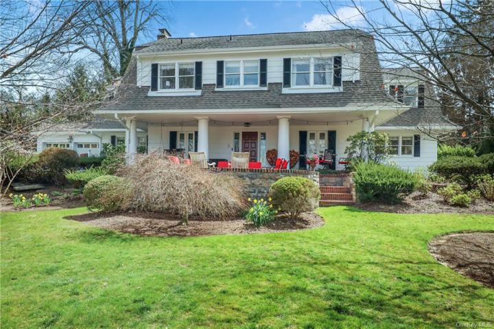 Photo of 8 Park Road, Scarsdale NY