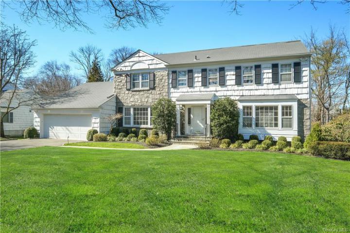 Photo of 11 Cayuga Road, Scarsdale NY