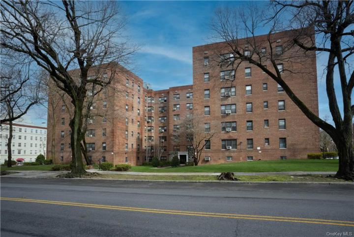 Photo of 465 East Lincoln Avenue 421, Mount Vernon NY