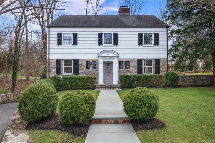 Photo of 27 Ross Road, Scarsdale NY