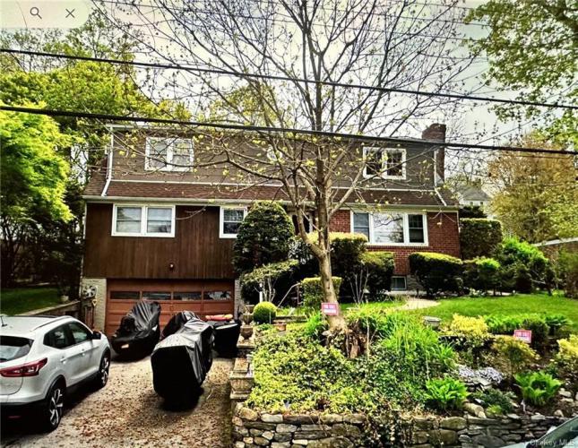 Photo of 168 Rosedale Road, Yonkers NY