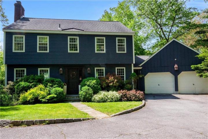 Photo of 48 Hilltop Drive, Chappaqua NY