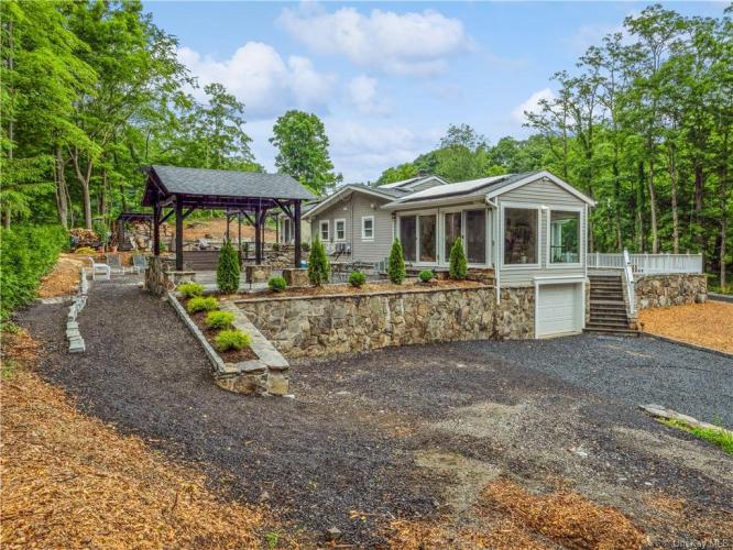 Photo of 26 Bloomer Road, North Salem NY