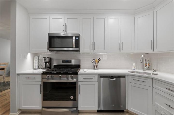 Photo of 2 Fountain Lane 2s, Scarsdale NY