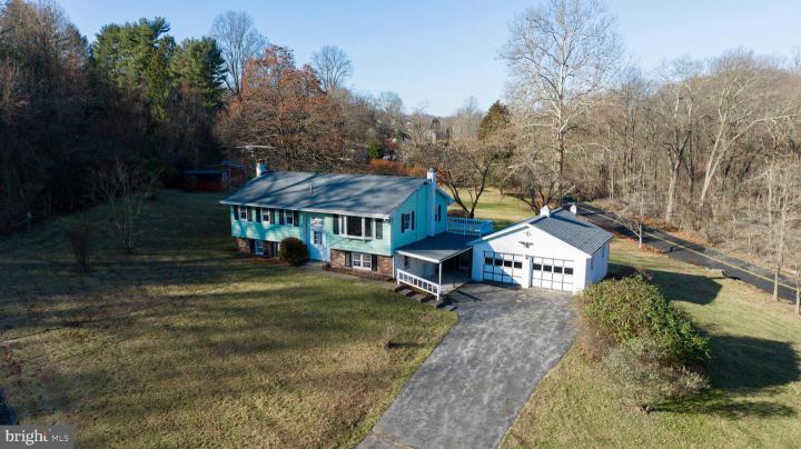 Photo of 66 Center Road, Douglassville PA