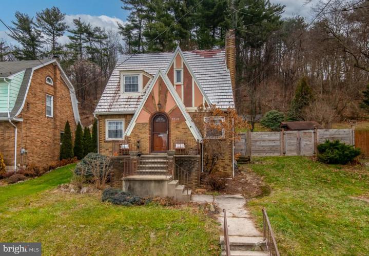 3515 Oak Street, Reading PA 19605 for sale by EveryHome Realtors