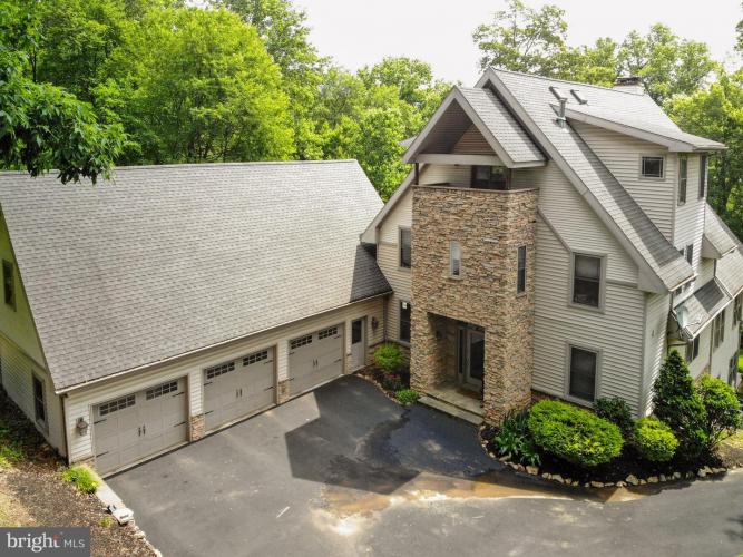 2153 Queens Court, Reading PA 19606 for sale by EveryHome Realtors