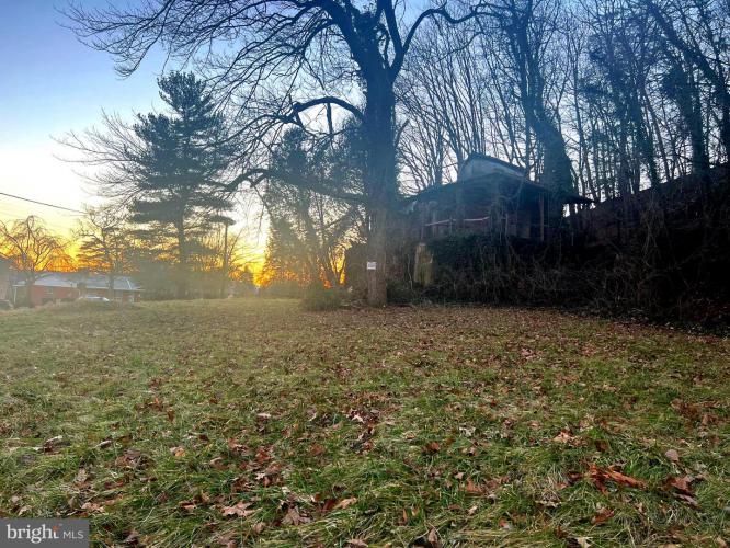 220 W 37th Street, Reading PA 19606 for sale by EveryHome Realtors