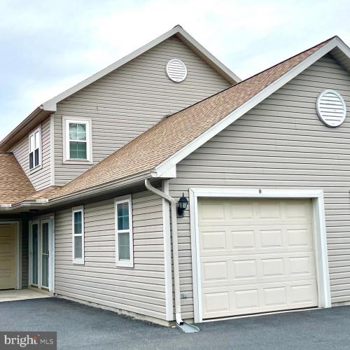 8 Cardinal Way, Fleetwood PA 19522 for sale by EveryHome Realtors