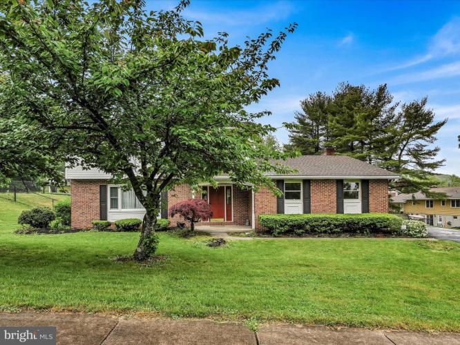 67 Hearthstone Drive, Reading PA 19606 for sale by EveryHome Realtors