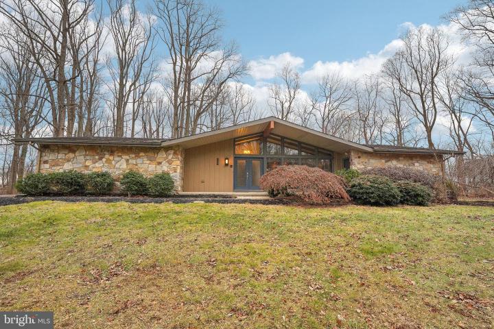 Photo of 163 Hill Road, Douglassville PA