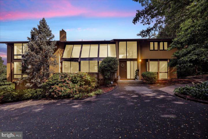 Photo of 125 Grandview Boulevard