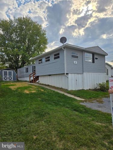 Photo of 12 Walnut Court, Fleetwood PA