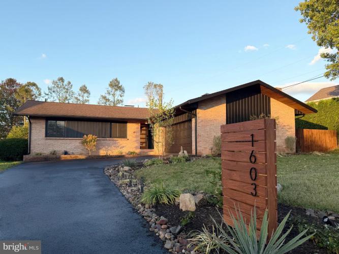 Photo of 1603 Dogwood Drive