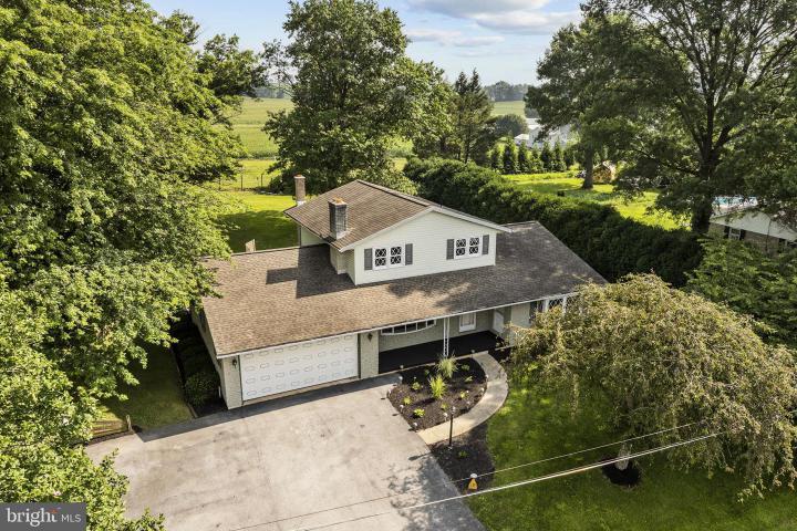 Photo of 19 Edris Road, Womelsdorf PA