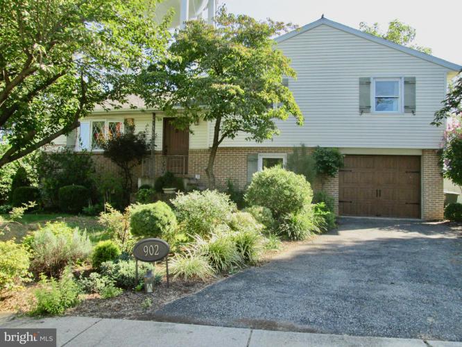 Photo of 902 Suellen Drive, Reading PA