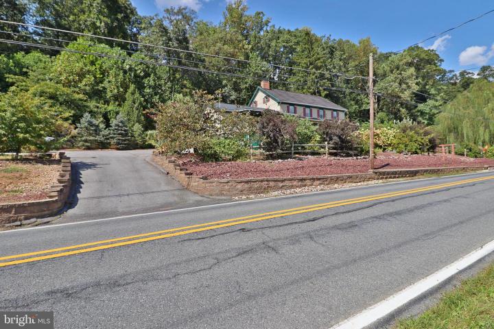 Photo of 2145 Old Lancaster Pike, Reinholds PA