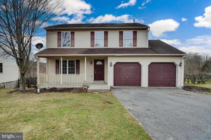 Photo of 326 Dogwood Lane, Womelsdorf PA