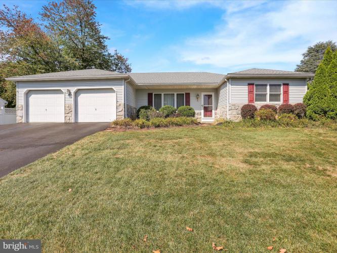 Photo of 225 Faith Drive, Blandon PA