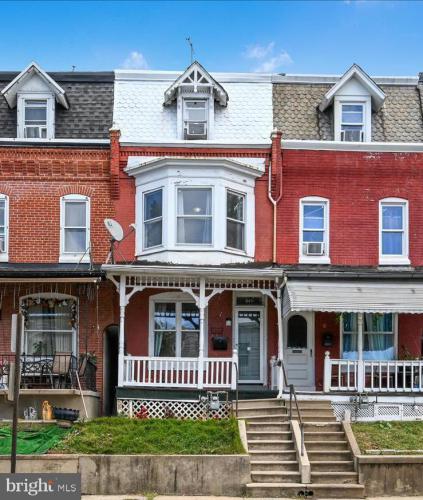 Photo of 347 N 12th Street