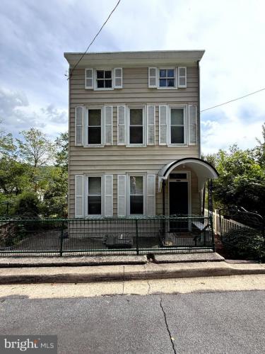 Photo of 935 Friedensburg Road, Reading PA
