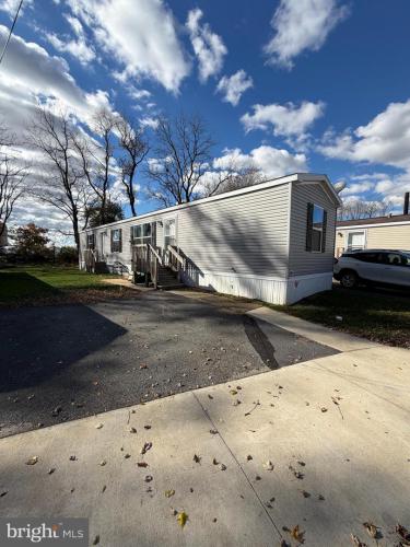 Photo of 4 Roth Avenue, Mertztown PA