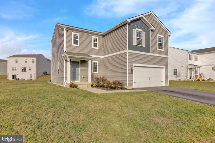 Photo of 543 E 4th Street