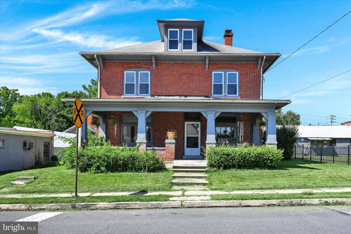 Photo of 32 N Main Street