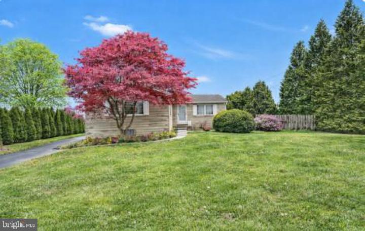 Photo of 1892 Weavertown Rd, Douglassville PA