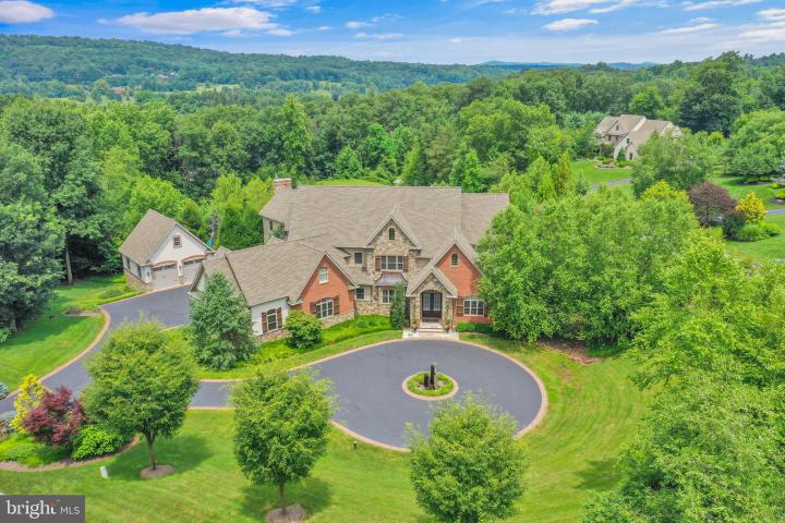 Photo of 32 Stonehill Drive, Mohnton PA