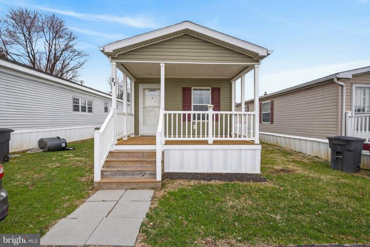 Photo of 6801 Penn Ave 27