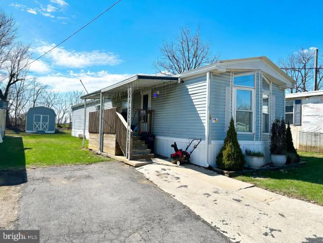 Photo of 10 Roth Avenue