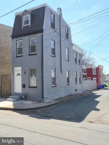 Photo of 100 Neversink Street