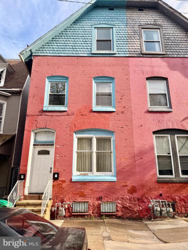 Photo of 420 Woodward Street