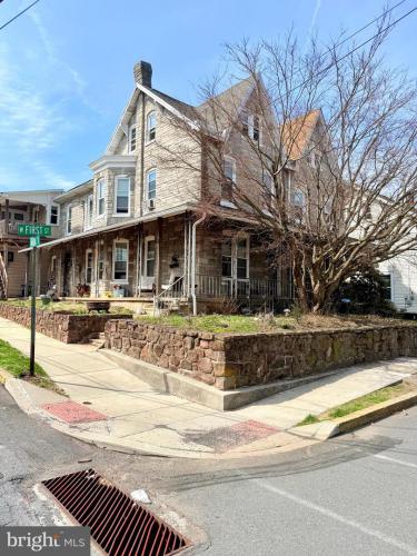 Photo of 402 W 1st Street, Birdsboro PA