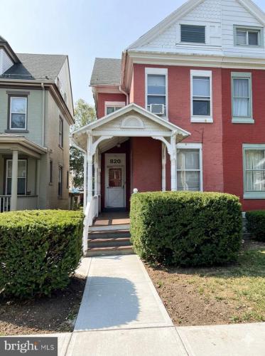 Photo of 820 N 4th Street