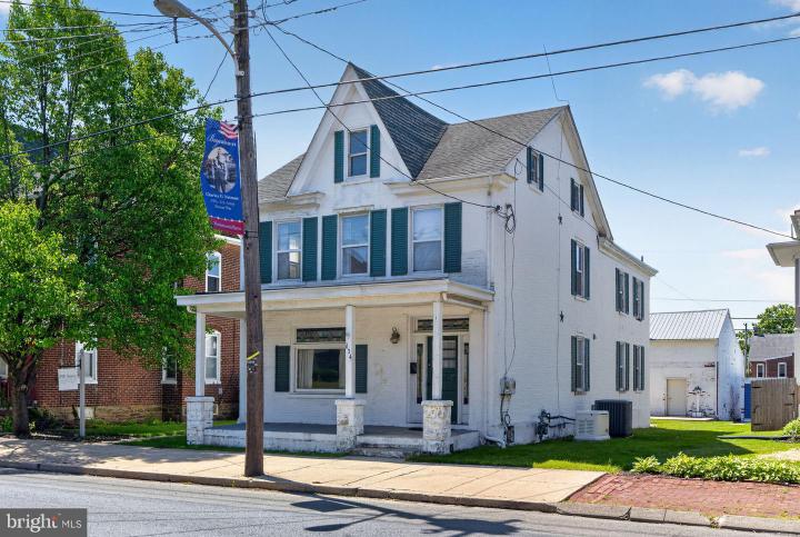 Photo of 634 E Philadelphia Avenue