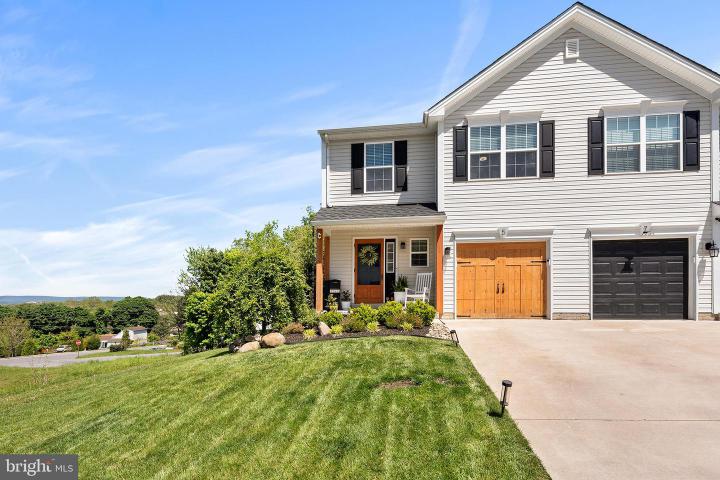 Photo of 5 Rosalies Way, Temple PA