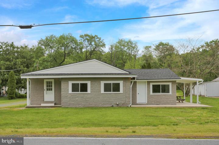Photo of 493 Mohrsville Road