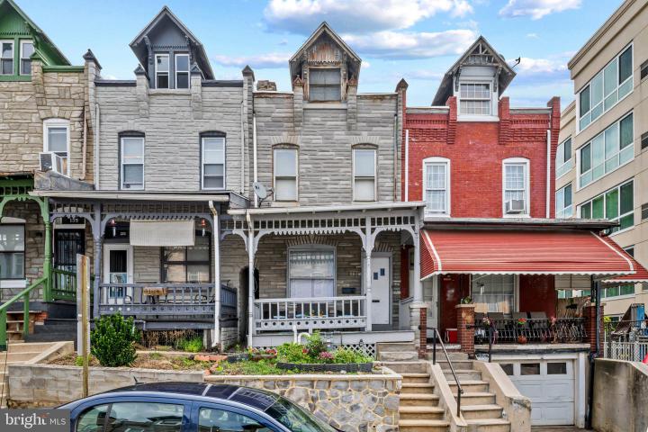 Photo of 131 Pear Street