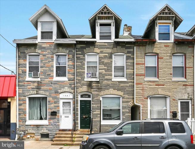 Photo of 1349 Moss Street